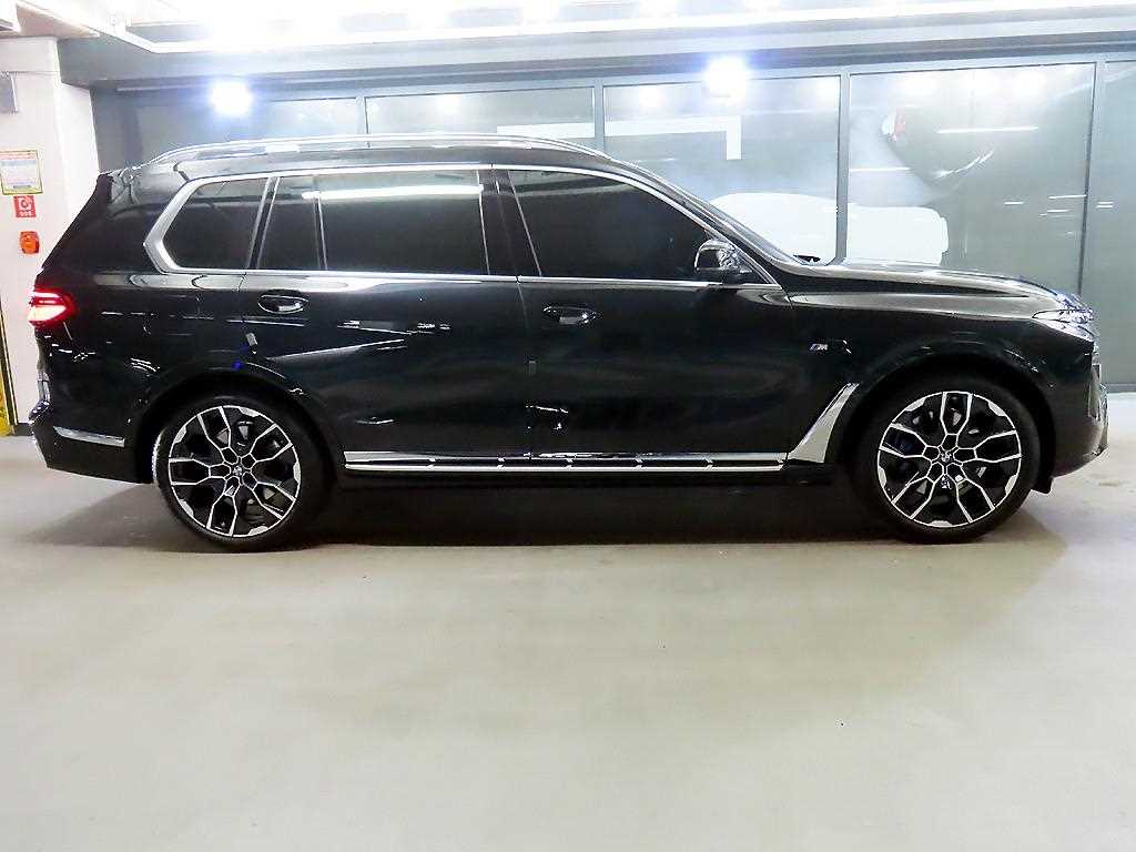 BMW X7 - Vista 3