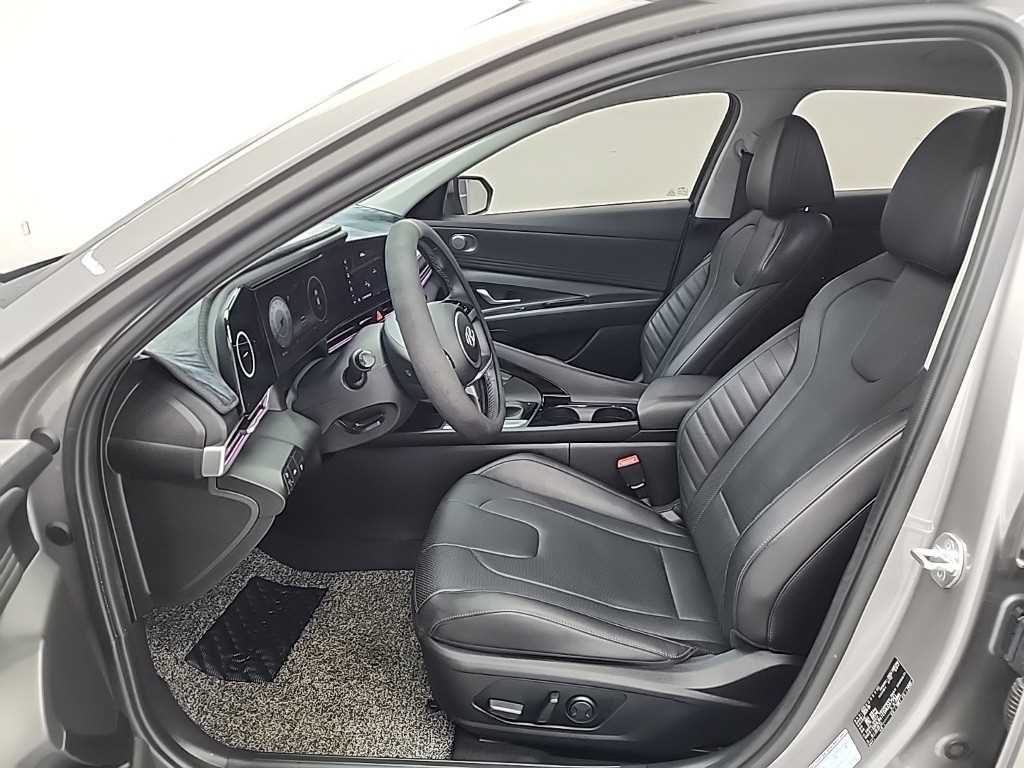 HYUNDAI Avante - Vista 11