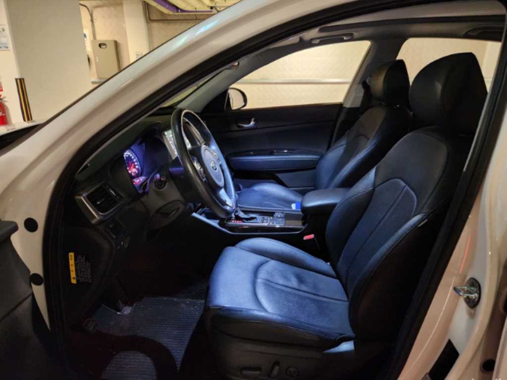 KIA K5 - Vista 5