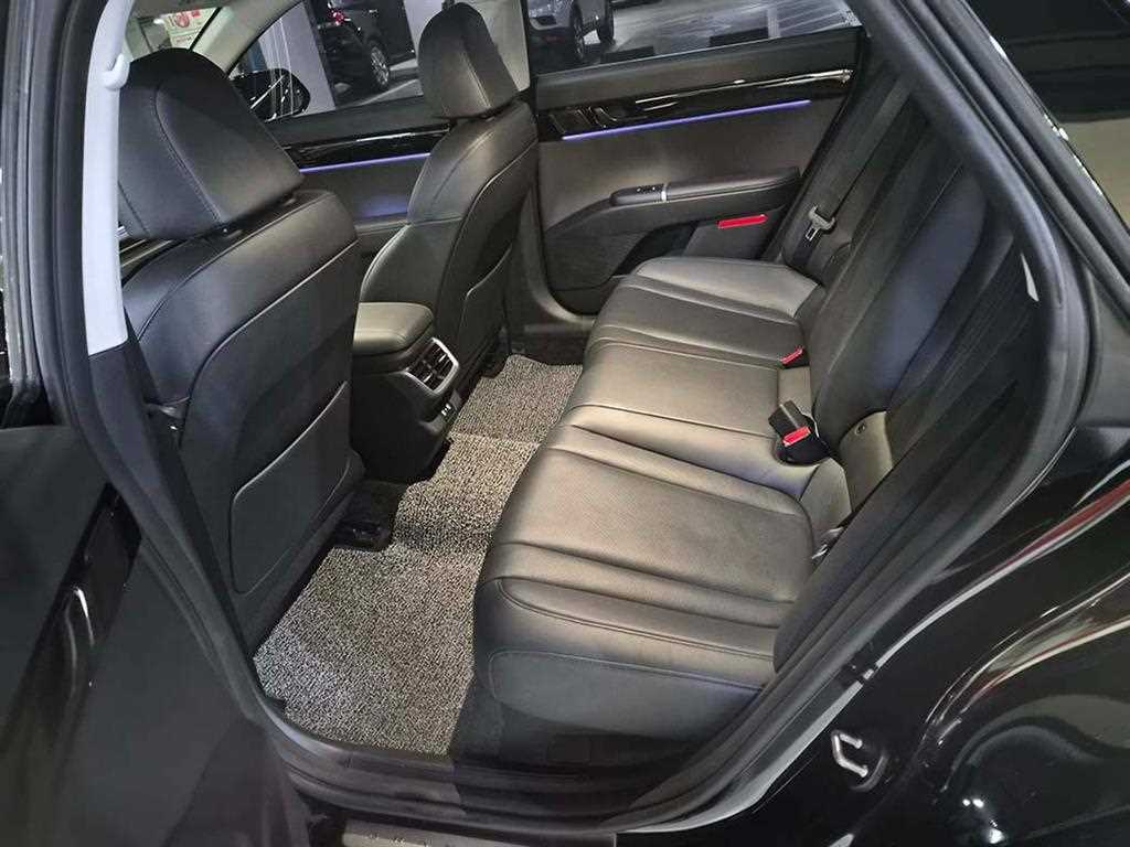 HYUNDAI Grandeur - Vista 7