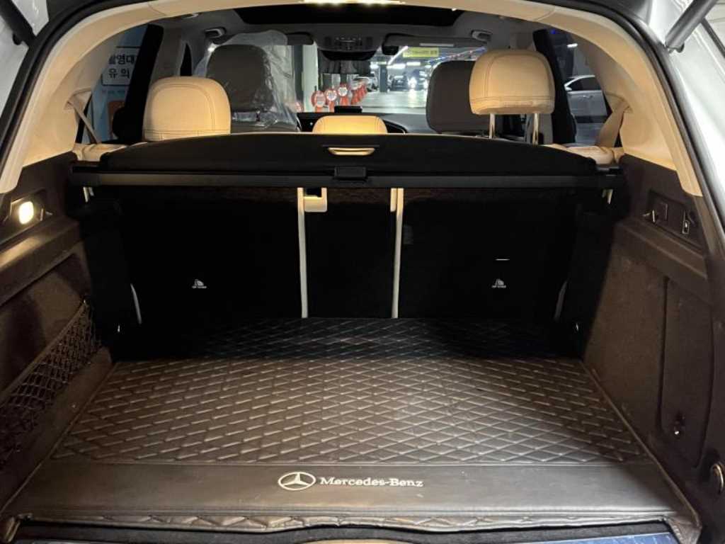Mercedes Benz GLE Class - Vista 6