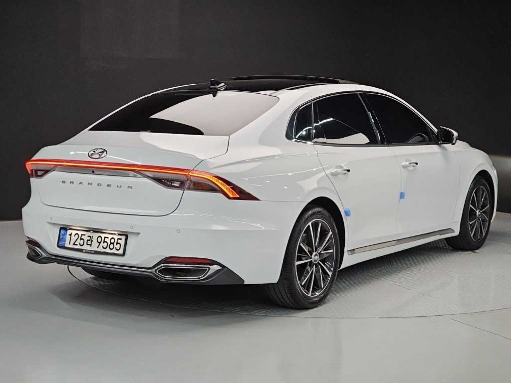 HYUNDAI Grandeur - Vista 4