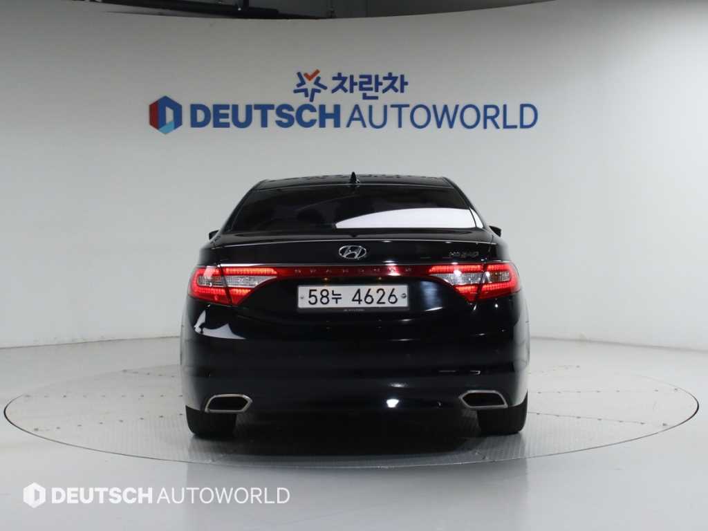 HYUNDAI Grandeur - Vista 3