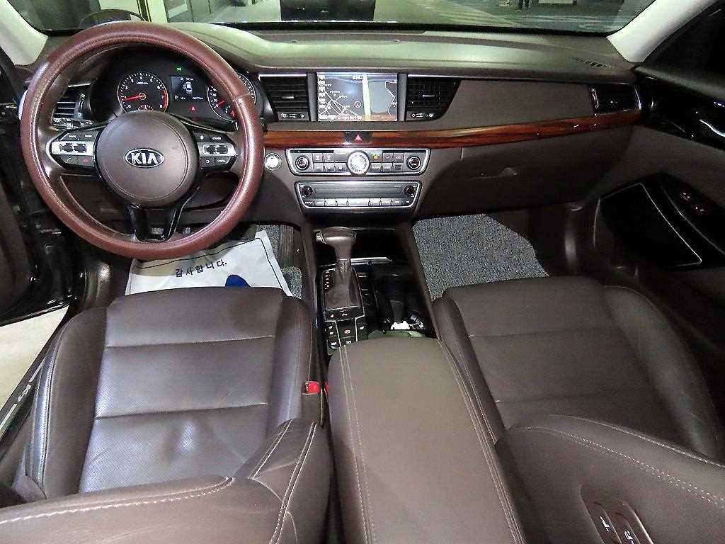 KIA K7 - Vista 9