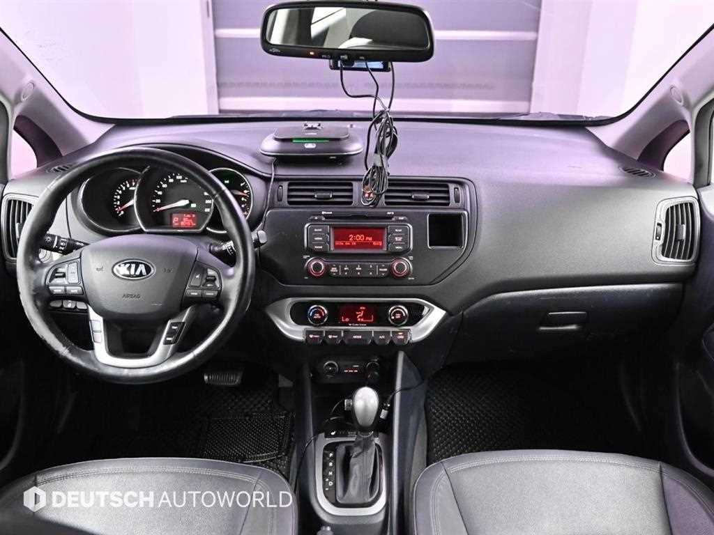KIA Pride - Vista 7
