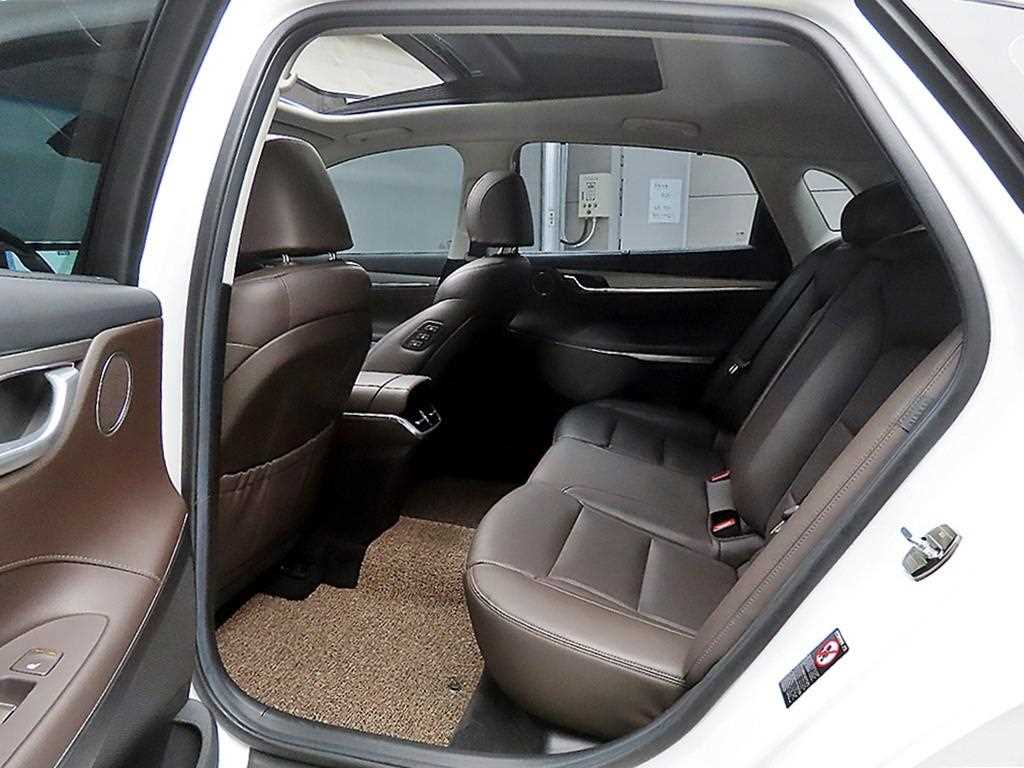 HYUNDAI Grandeur - Vista 6