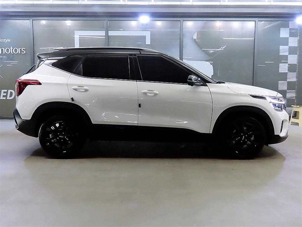 KIA Seltos - Vista 3