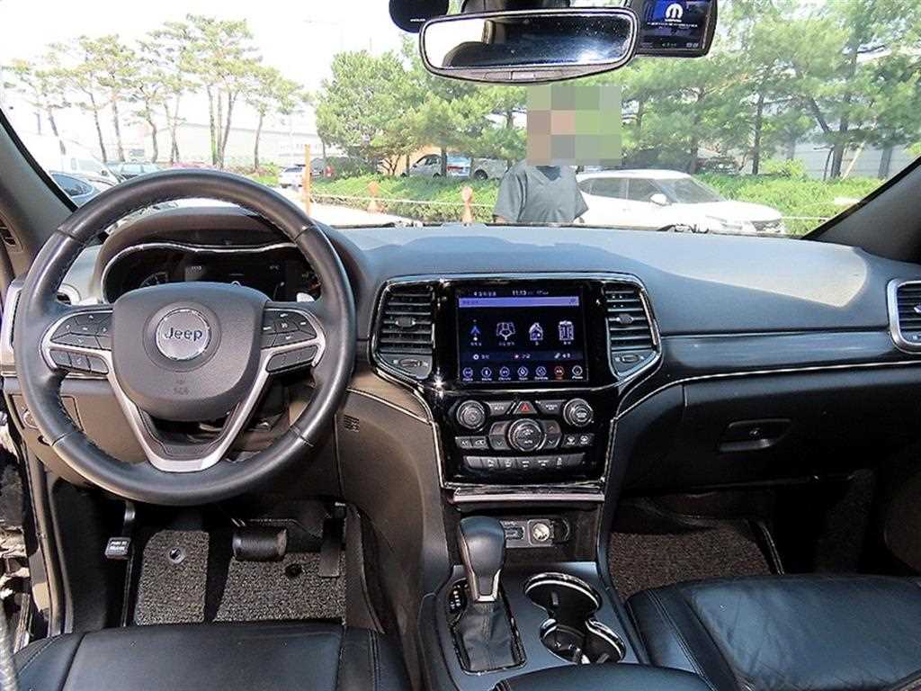 Jeep Cherokee - Vista 7