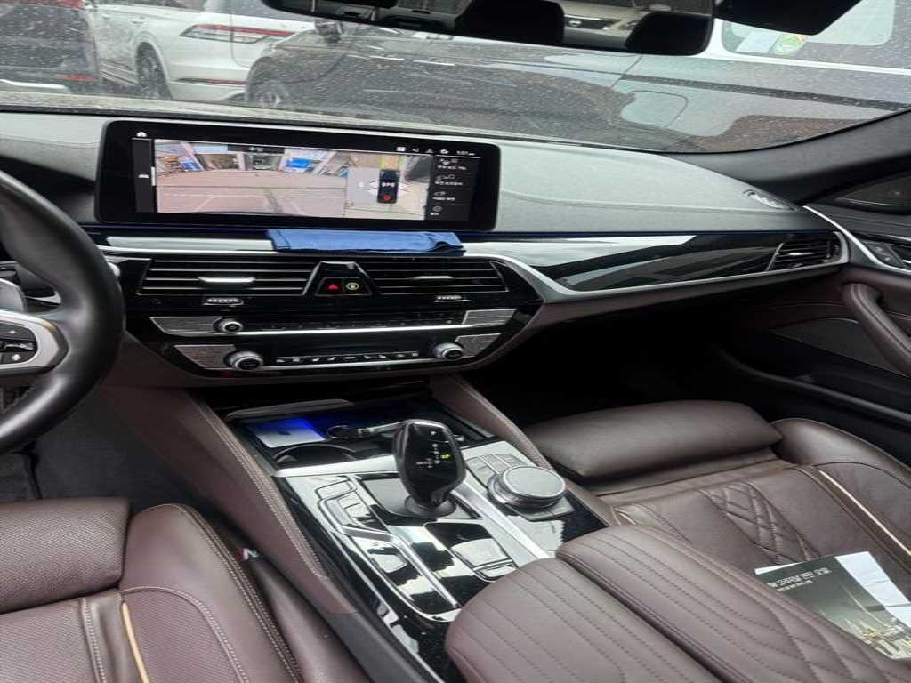 BMW 5 Series - Vista 8