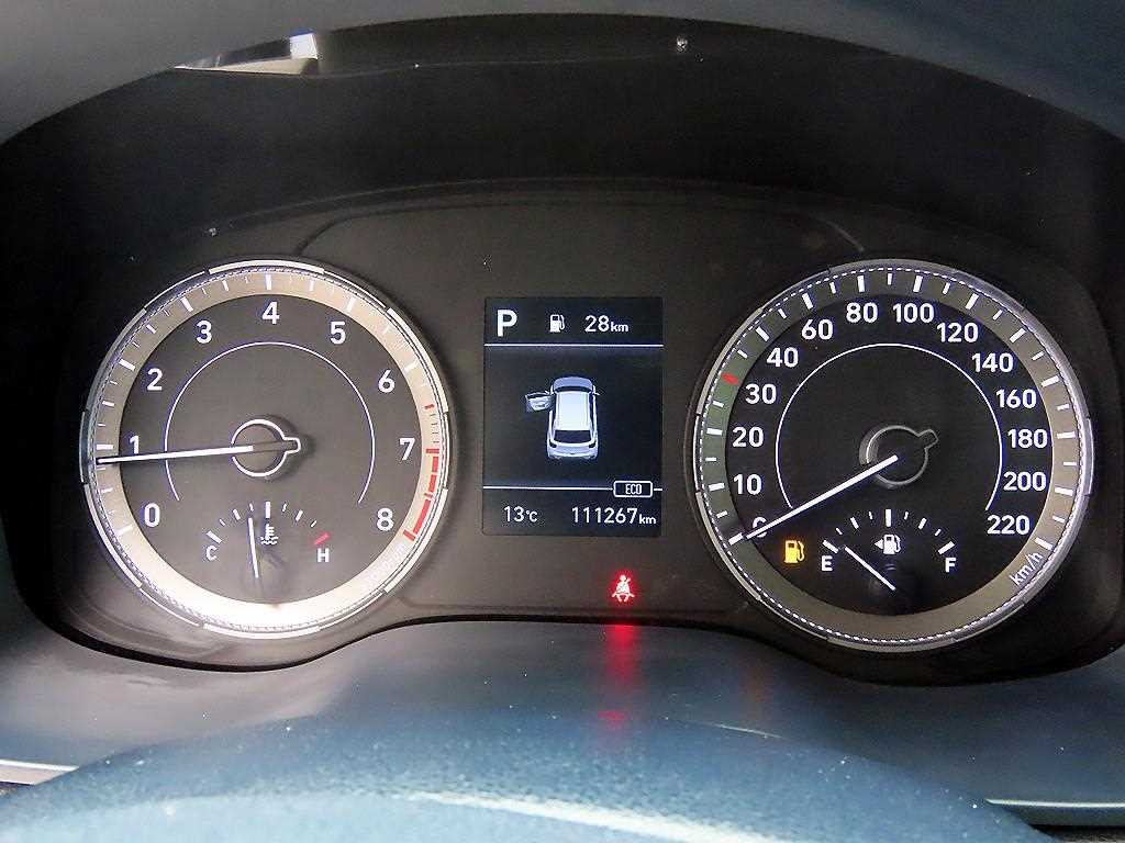 HYUNDAI Venue - Vista 9