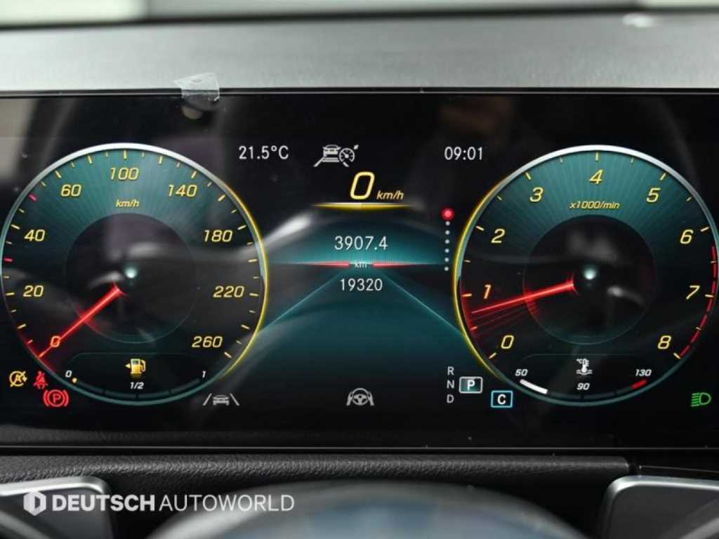 Mercedes Benz GLB Class - Vista 8