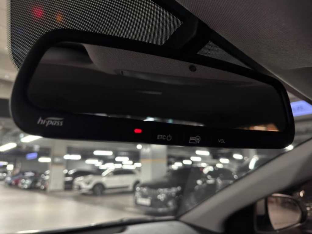HYUNDAI Avante - Vista 12