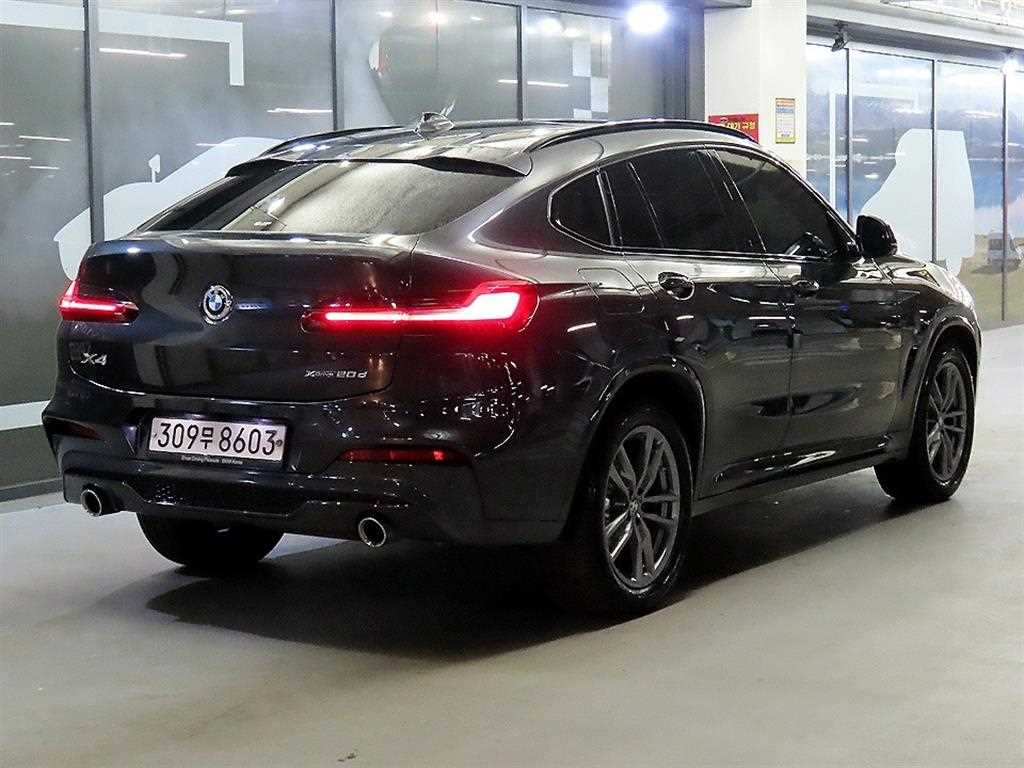 BMW X4 - Vista 4