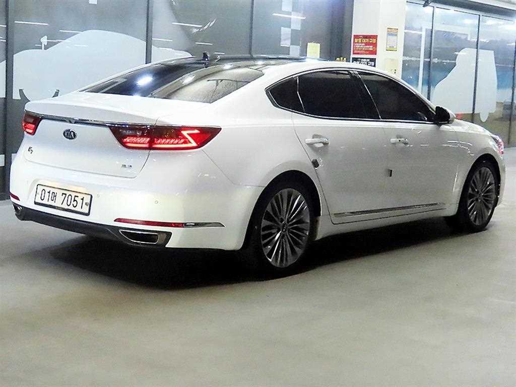 KIA K7 - Vista 4