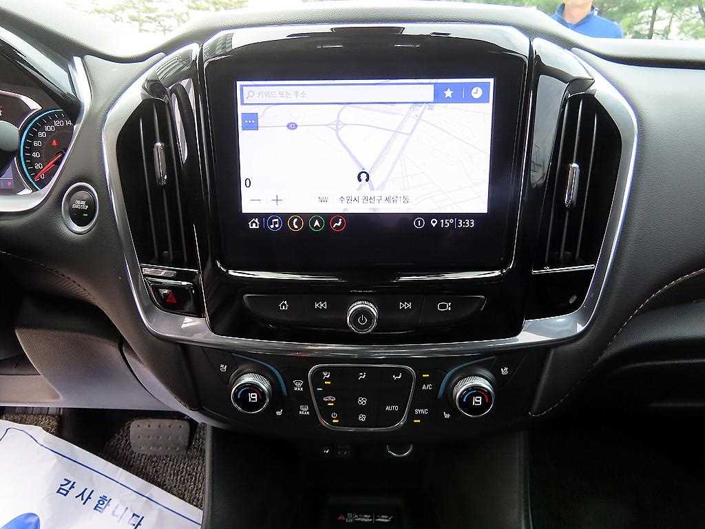 Chevrolet Travers - Vista 12
