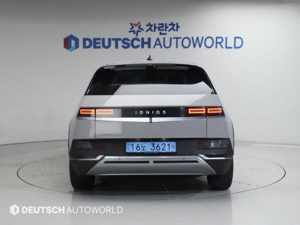 HYUNDAI Ioniq 5 - Vista 4