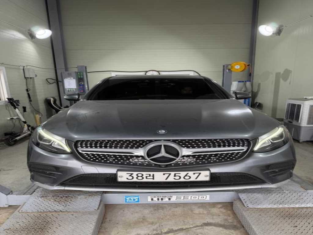 Mercedes Benz GLC Class 2017 Gris - Importación desde Corea - HF Imports Iquique - Foto 1