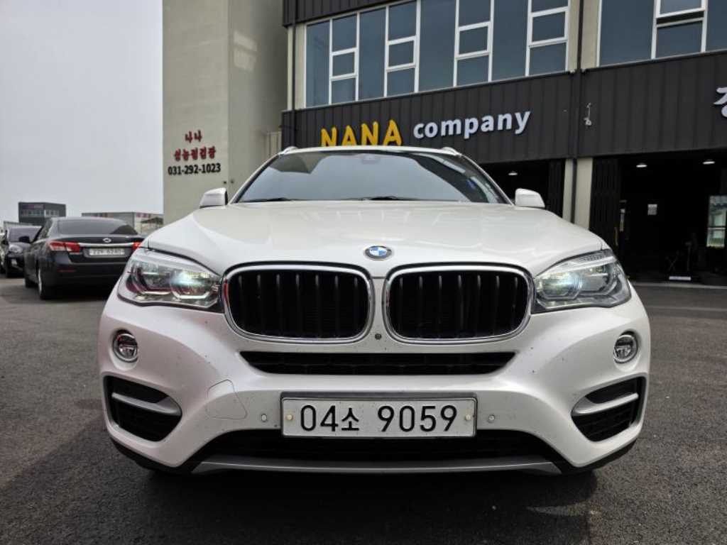 BMW X6 2018 Blanco - Importación desde Corea - HF Imports Iquique - Foto 1