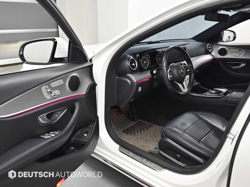 Mercedes Benz E class - Vista 11
