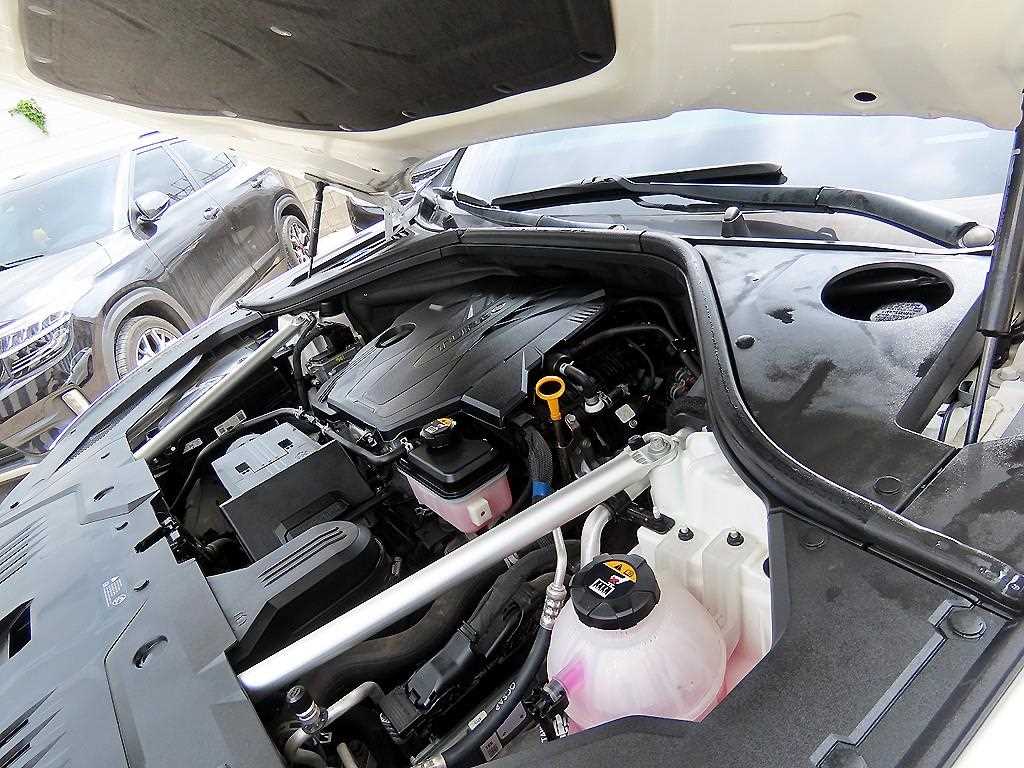 Genesis GV70 2021 Blanco - Importación desde Corea - HF Imports Iquique - Foto 19