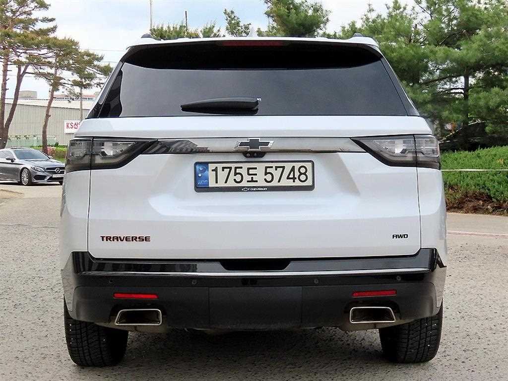 Chevrolet Travers - Vista 4
