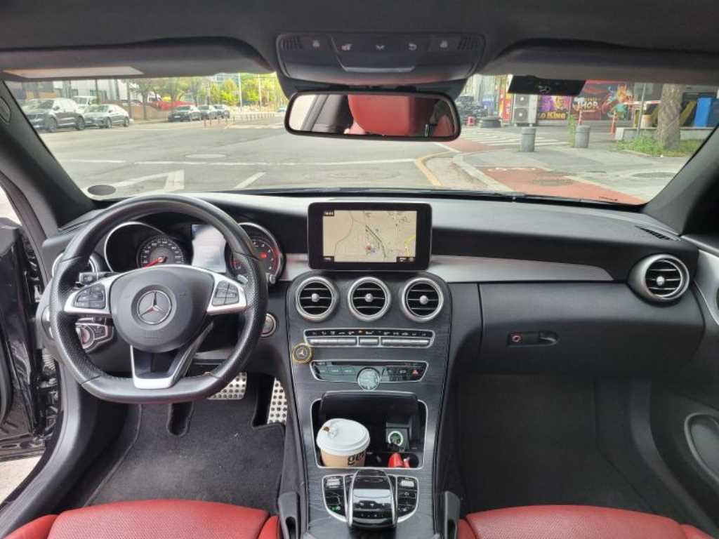 Mercedes Benz C Class - Vista 5