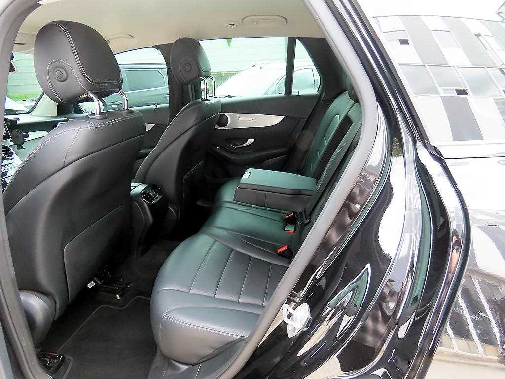 Mercedes Benz GLC Class - Vista 6