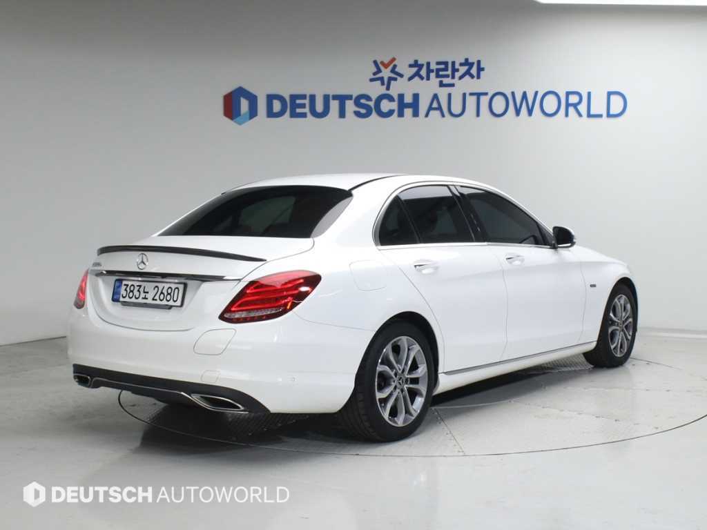 Mercedes Benz C Class - Vista 2