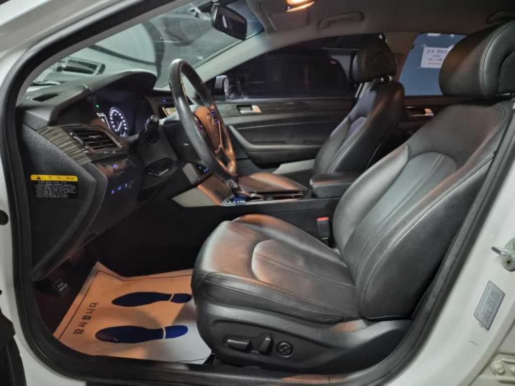 HYUNDAI Sonata - Vista 5
