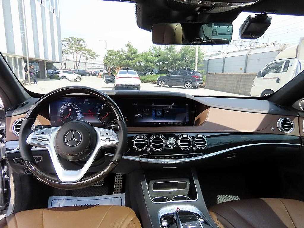 Mercedes Benz S Class - Vista 7