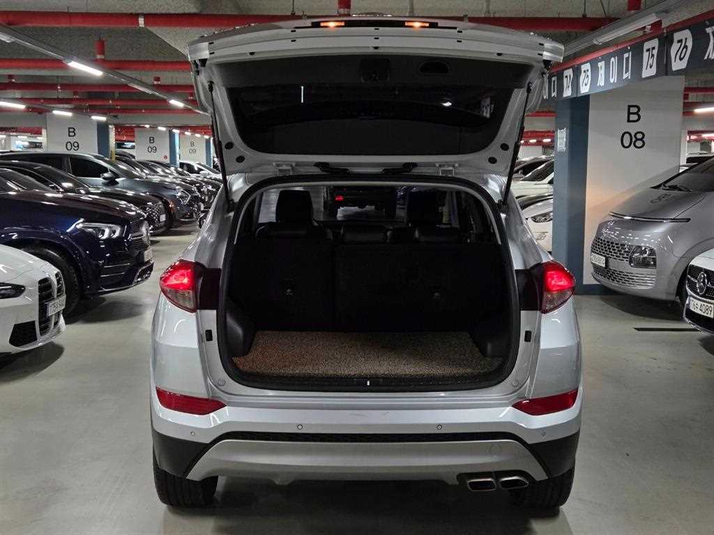 HYUNDAI Tucson - Vista 7