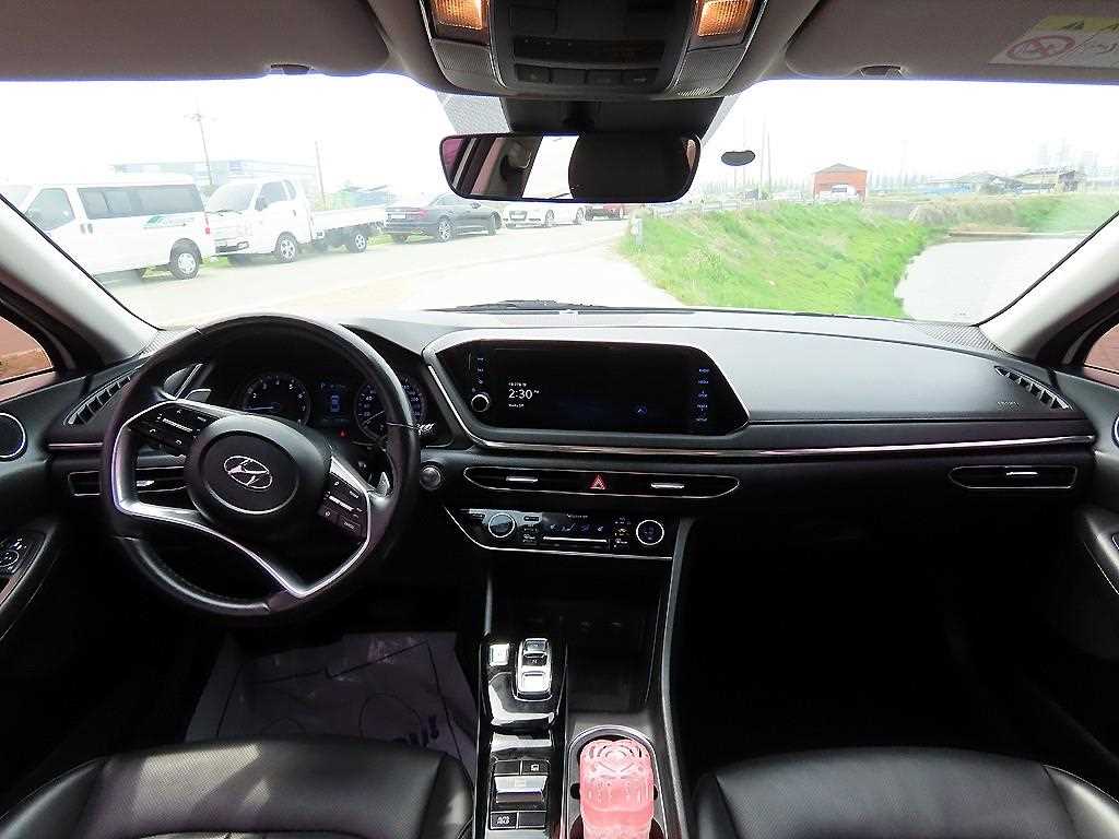 HYUNDAI Sonata - Vista 9