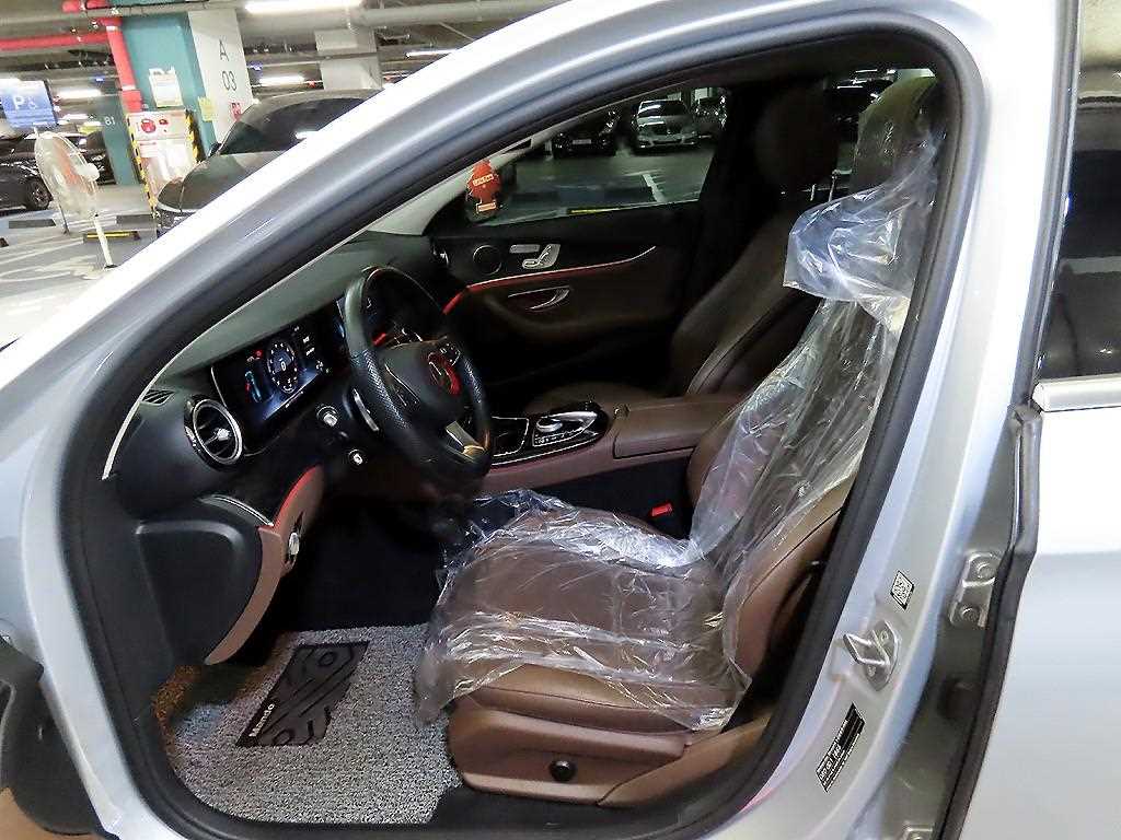 Mercedes Benz E class - Vista 6