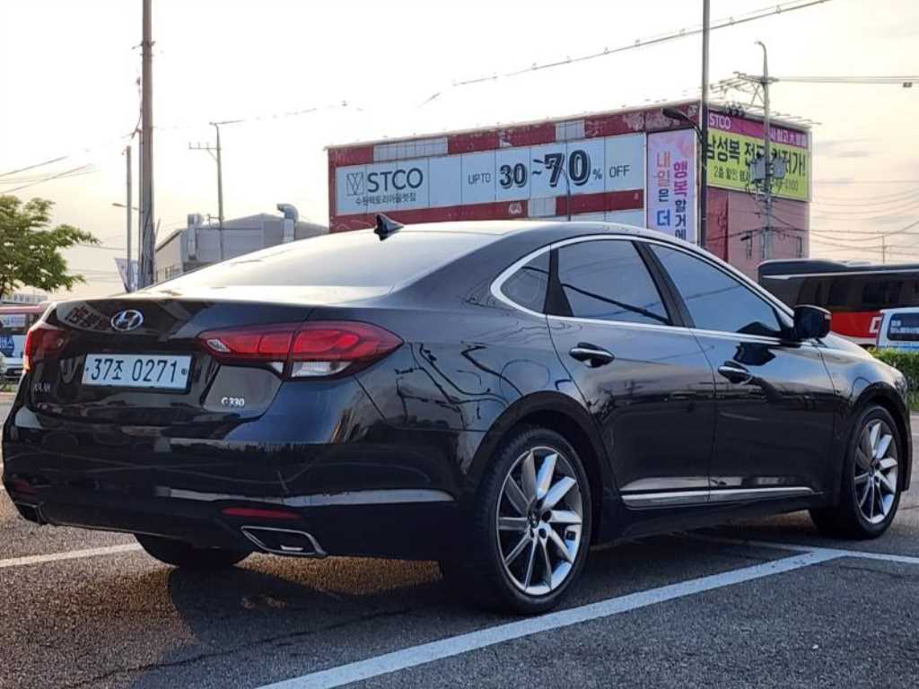 HYUNDAI Aslan - Vista 2