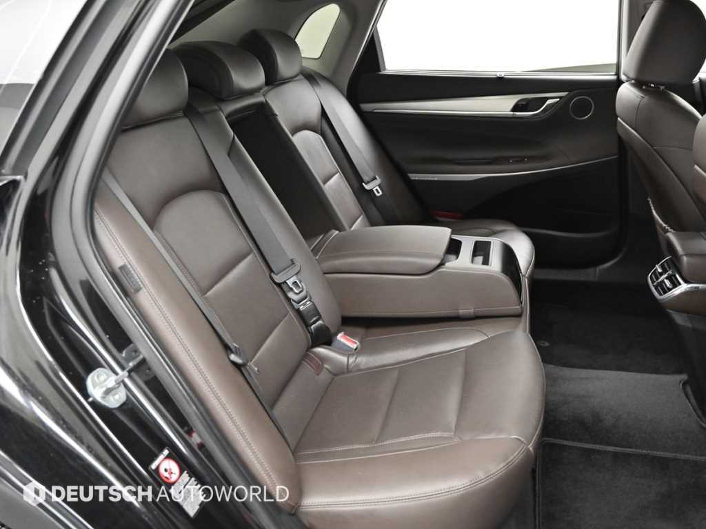 HYUNDAI Grandeur - Vista 12