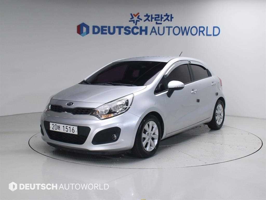 KIA Pride 2014 Plateado - Importación desde Corea - HF Imports Iquique - Foto 1