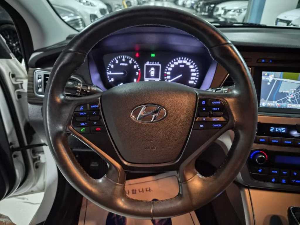 HYUNDAI Sonata - Vista 7