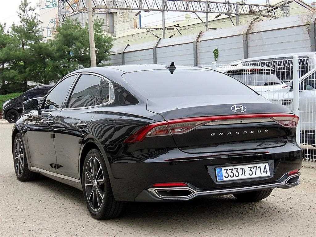 HYUNDAI Grandeur - Vista 3