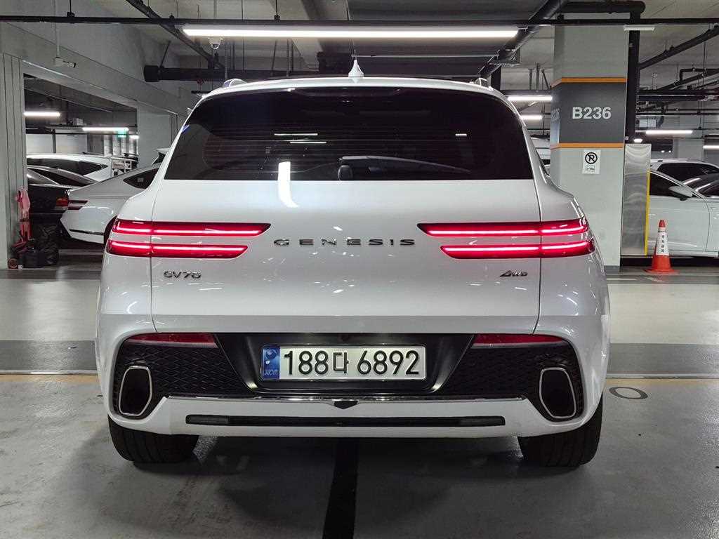 Genesis GV70 - Vista 4