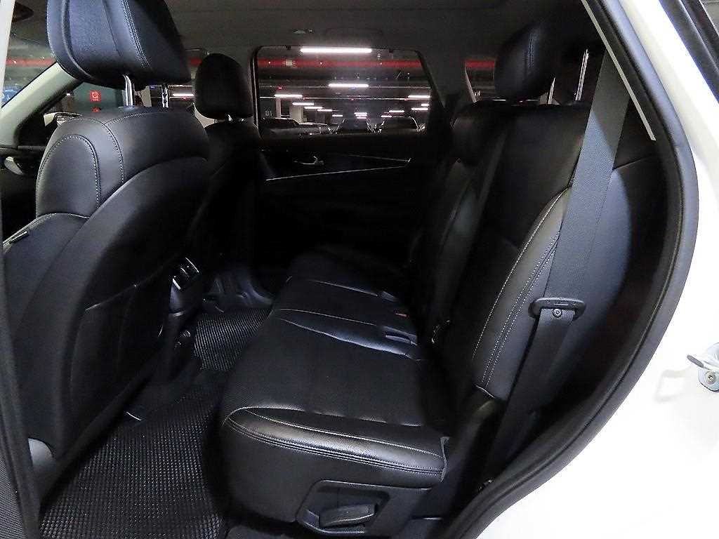 KIA Sorento - Vista 7