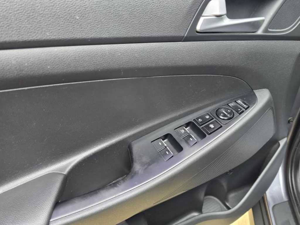 HYUNDAI Tucson - Vista 8
