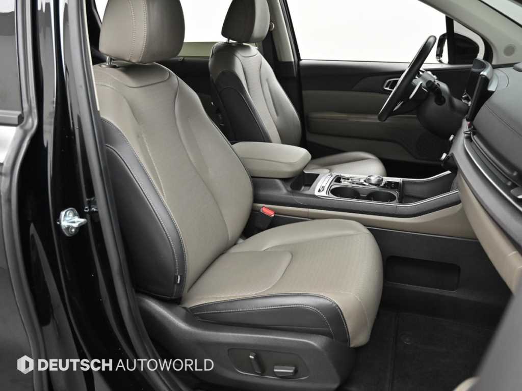 KIA Carnival - Vista 10