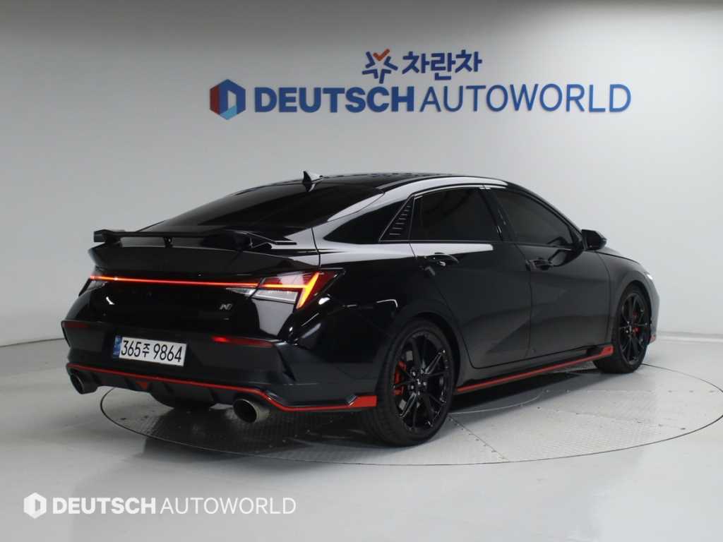 HYUNDAI Avante - Vista 2
