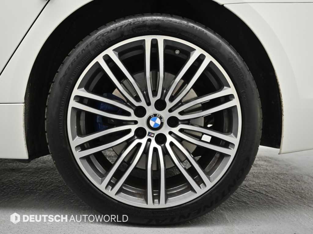 BMW 5 Series - Vista 5