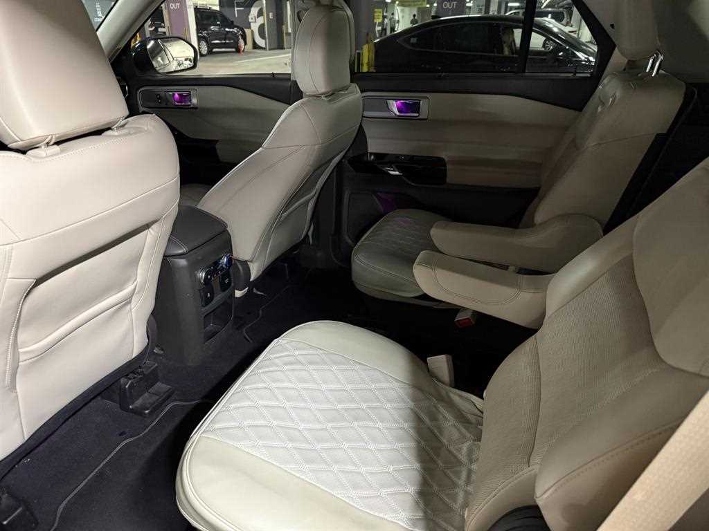 Ford Explorer - Vista 5