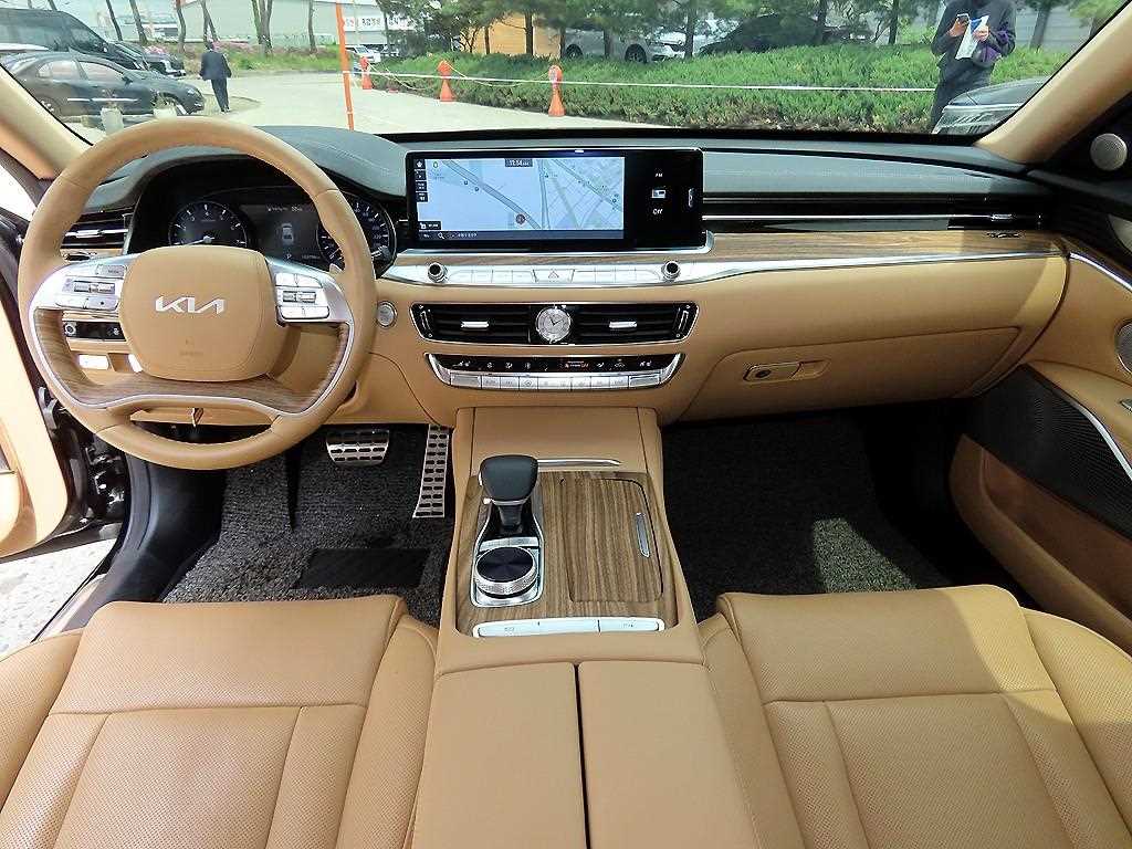 KIA K9 - Vista 7