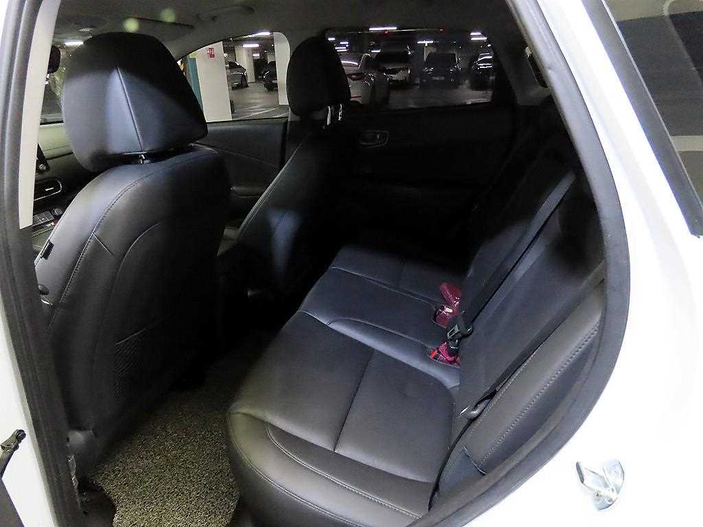 HYUNDAI Kona - Vista 7