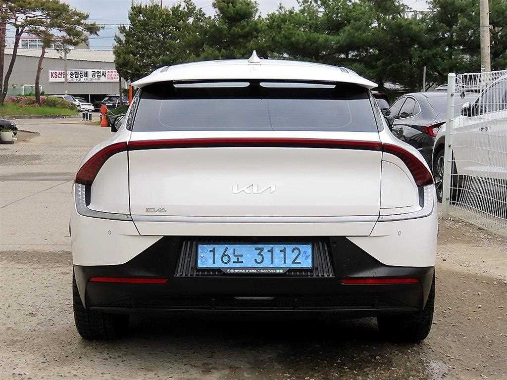 KIA EV6 - Vista 4