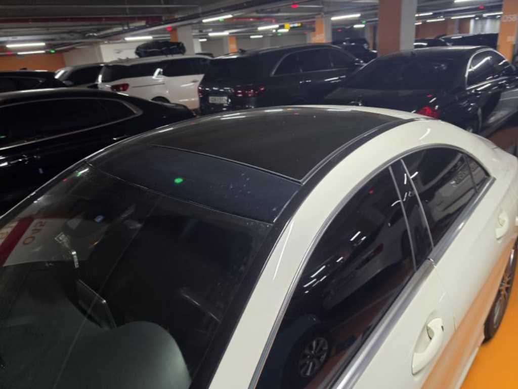 Mercedes Benz CLA Class - Vista 3