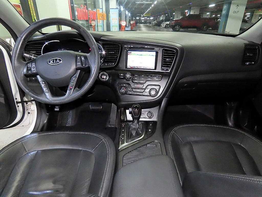 KIA K5 - Vista 10